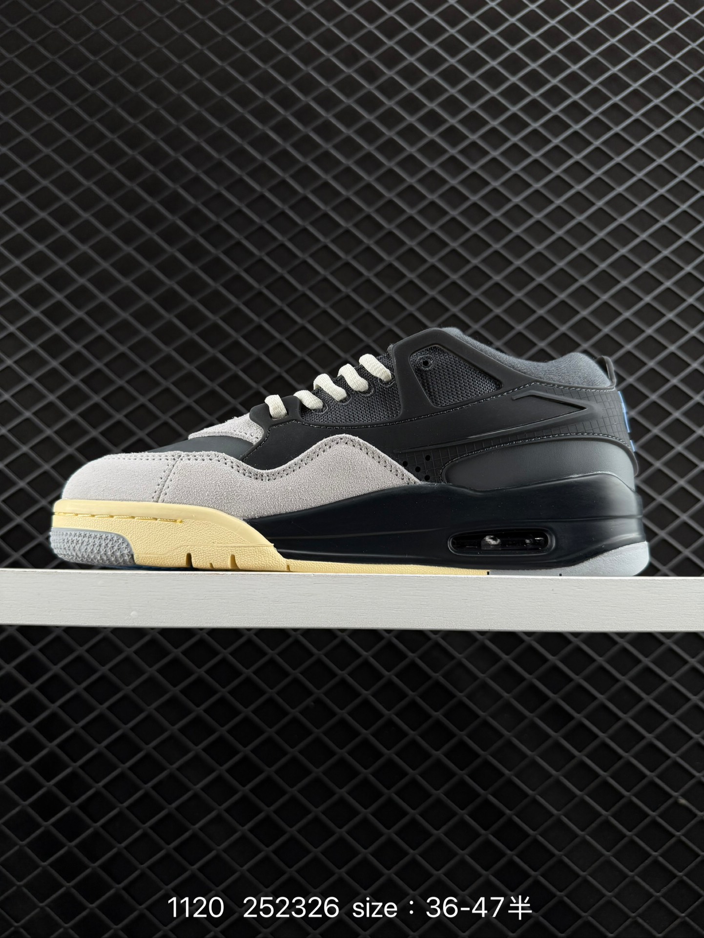 NK  Air Jordan 4 Retro RM